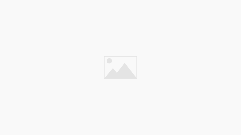 リビングに飾る絵画の選び方｜ソファ上の壁を主役にするコツ